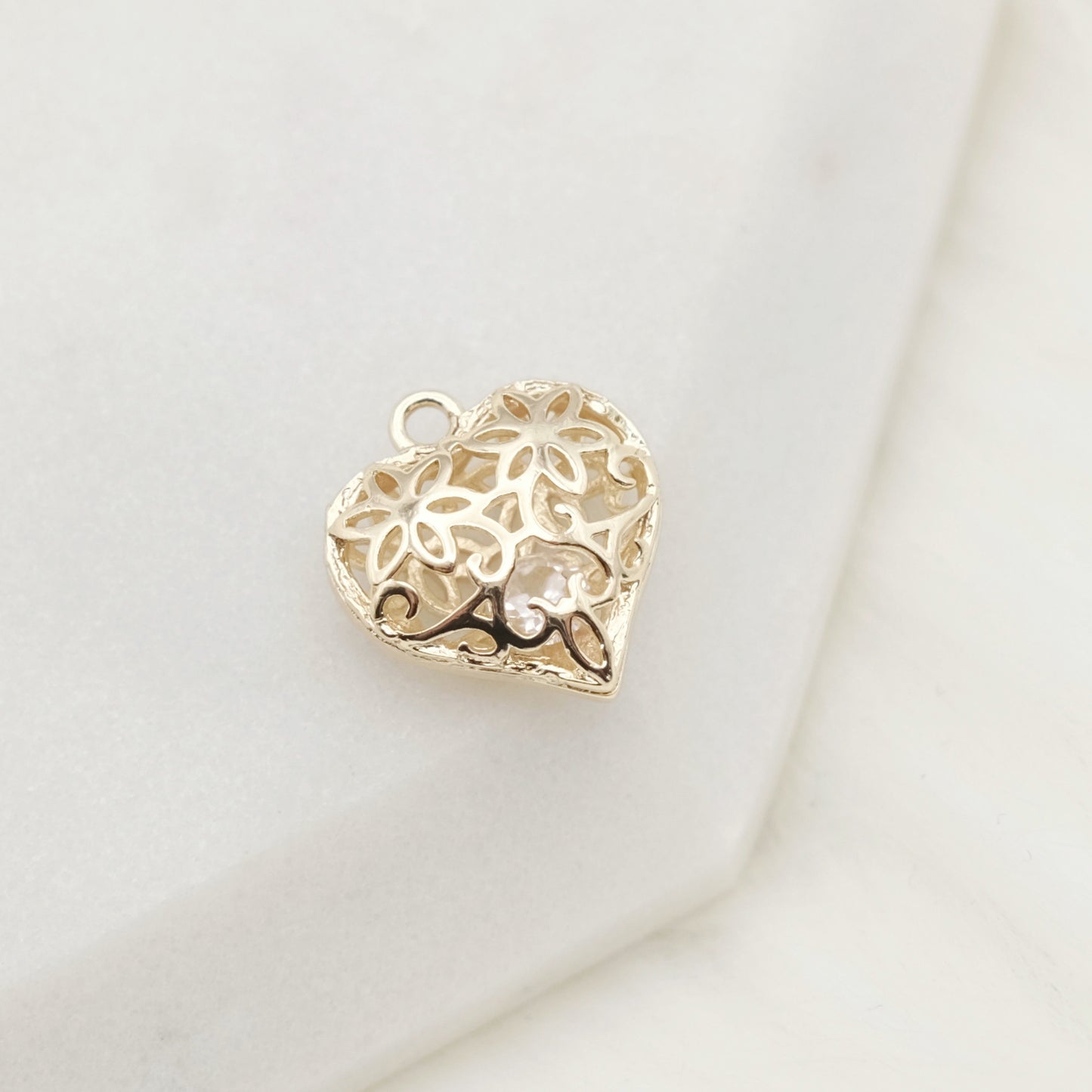 Radiant Heartlace Charm