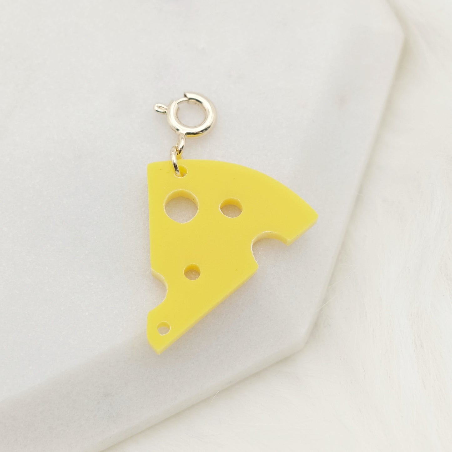 Curdly Slice Charm