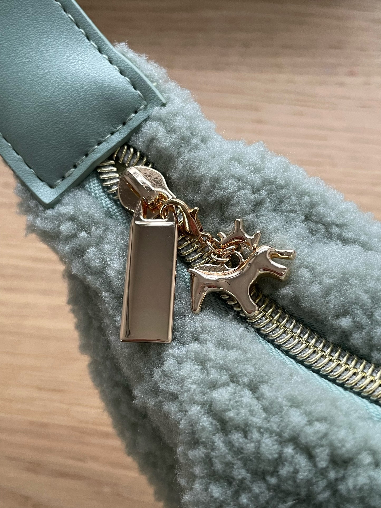 Year of the Horse charm (golden)