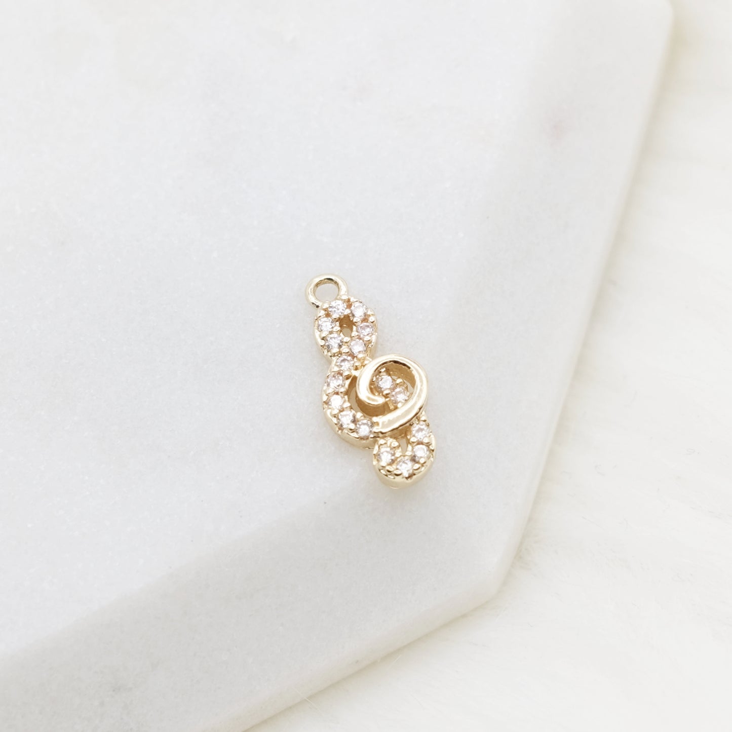 Glimmer Clef Charm
