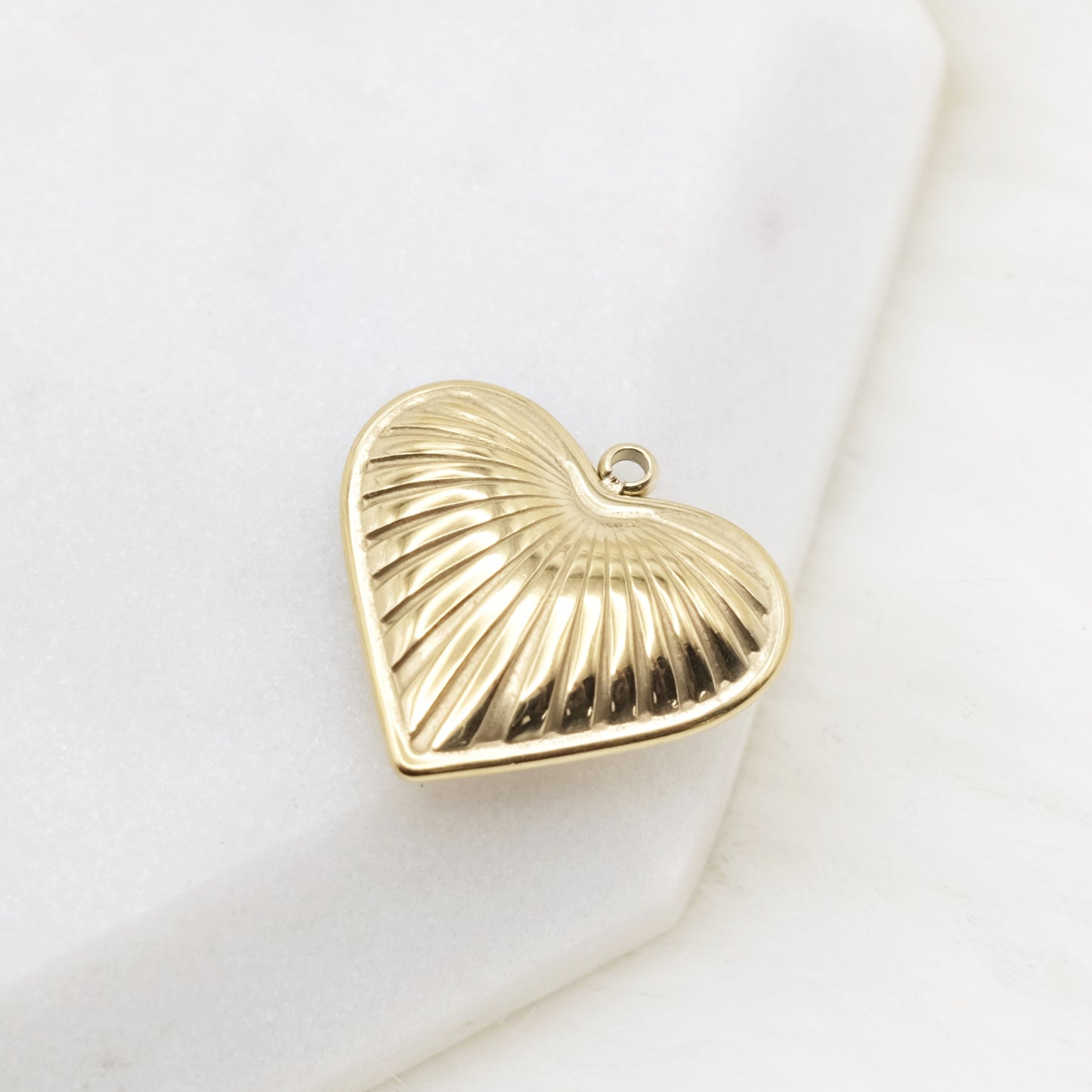 Contour Heart Pendant Charm