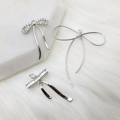 Lustrous Thread Charm