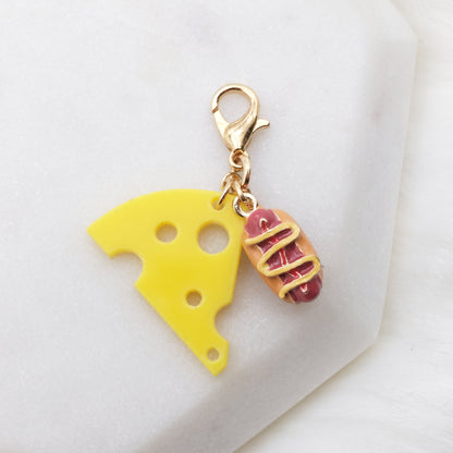 Cheesy Hotdog Lil-Charmlet