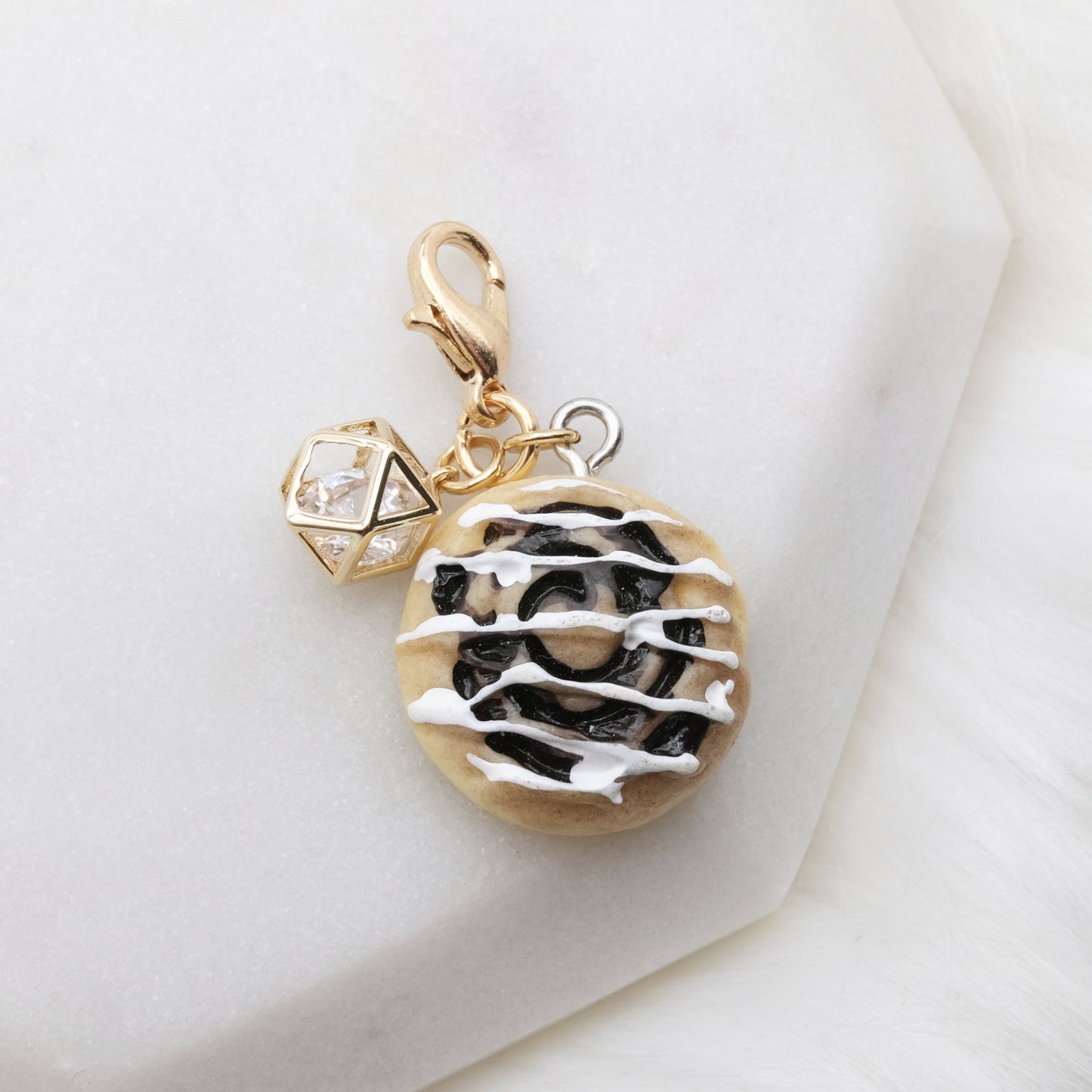 Cinnamon Glow Lil-Charmlet