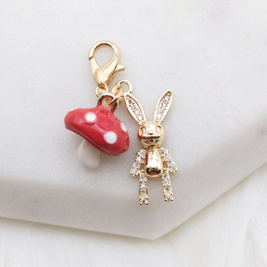 Woodland Hop Lil-Charmlet