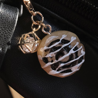 Cinnamon Glow Lil-Charmlet