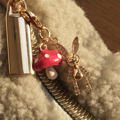 Woodland Hop Lil-Charmlet